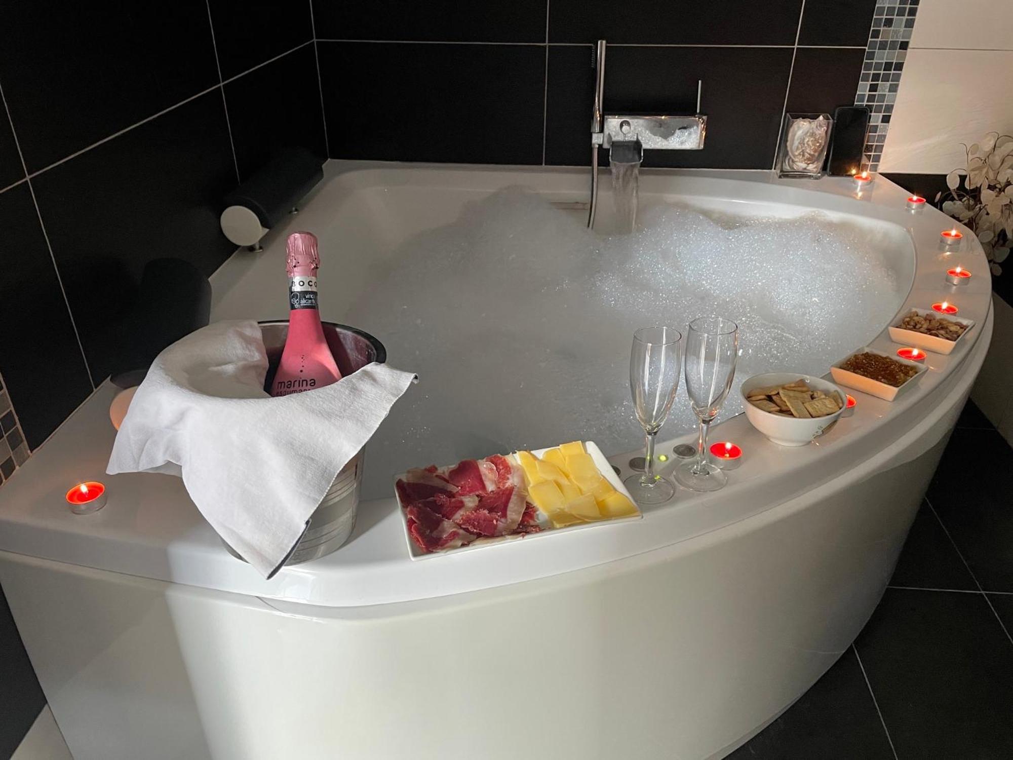 Casa Con Jacuzzi Y Piscina Con Vistas Al Castillo Corbera de Alcira Luaran gambar