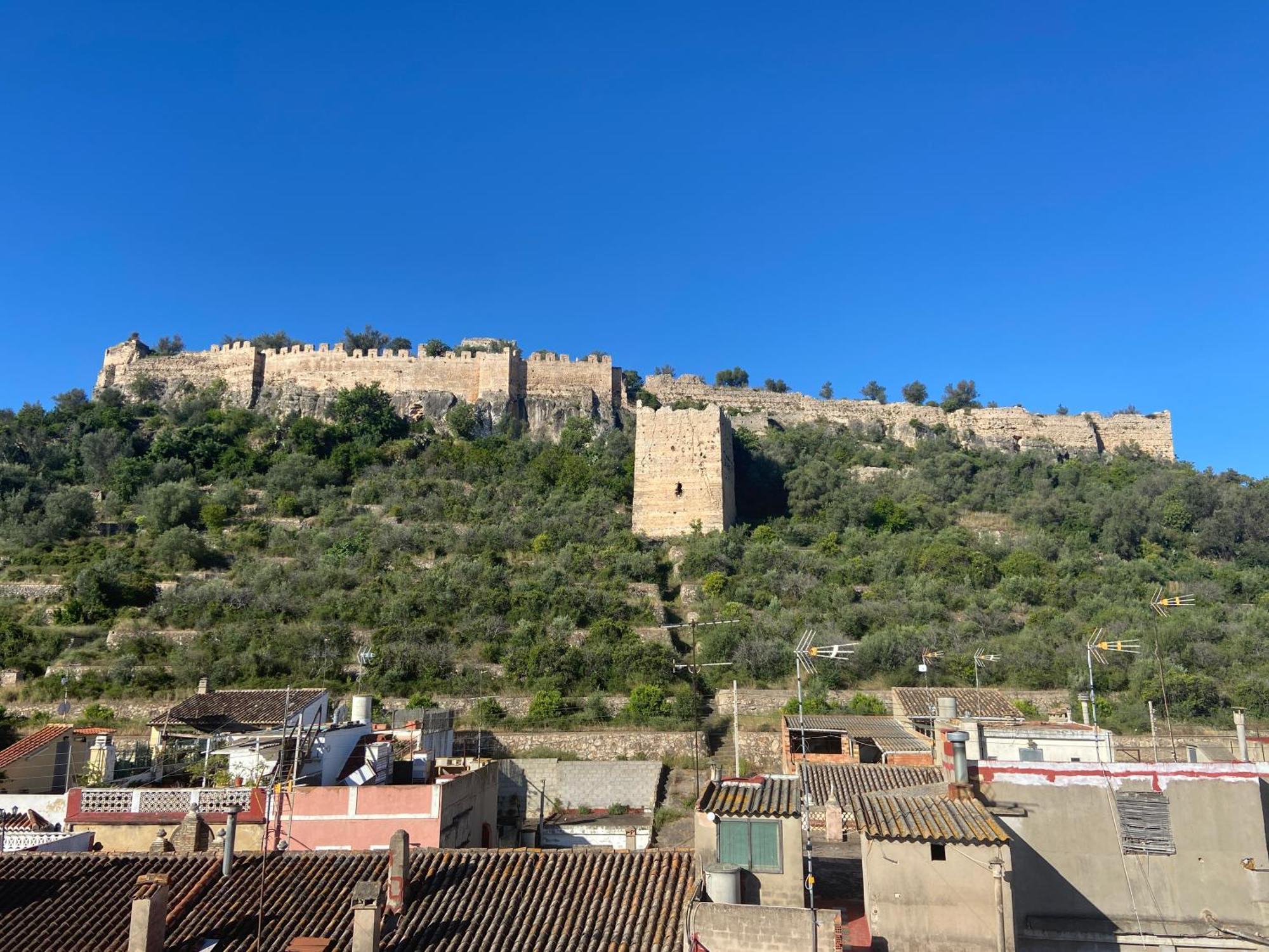 Casa Con Jacuzzi Y Piscina Con Vistas Al Castillo Corbera de Alcira Luaran gambar